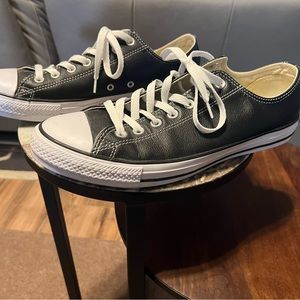 Mens Low Top Chuck Taylors
